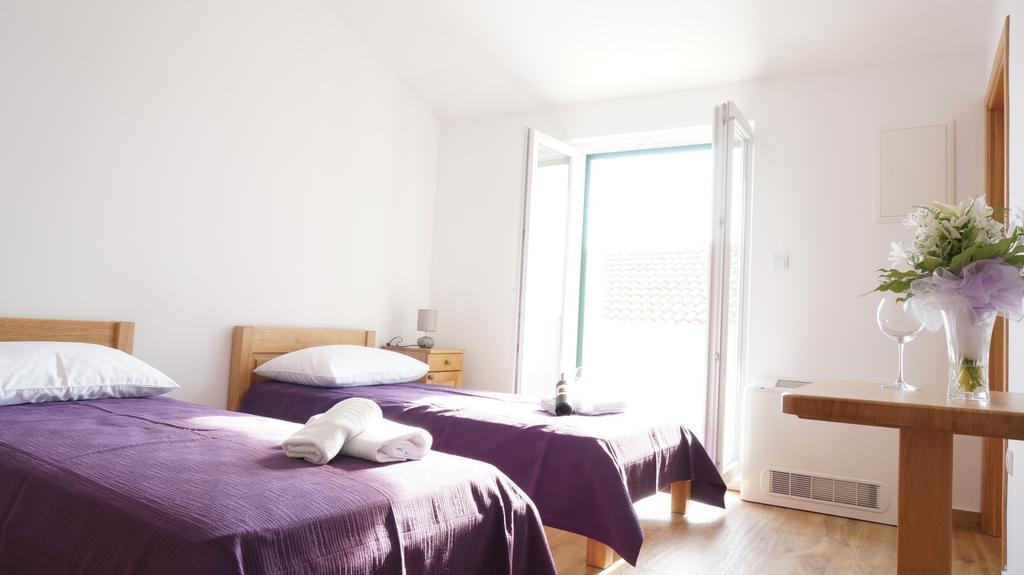 Guest House Jere Old Town Rogoznica  Rom bilde