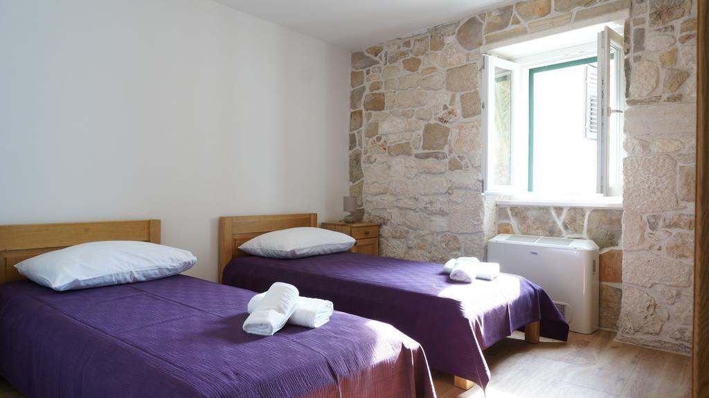 Guest House Jere Old Town Rogoznica  Rom bilde