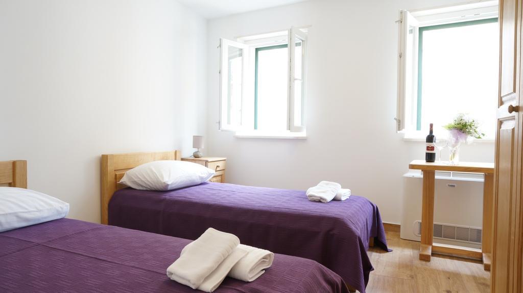 Guest House Jere Old Town Rogoznica  Rom bilde